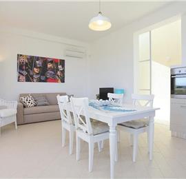 2 bedroom villa with pool and jacuzzi in Scopello, sleeps 6